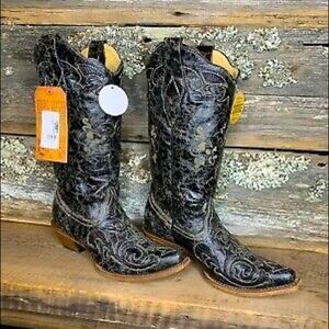 CORRAL Lizzie Black Lizard Inlay Snip Toe Boots.